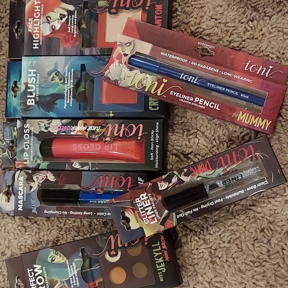 Ioni monster makeup collection